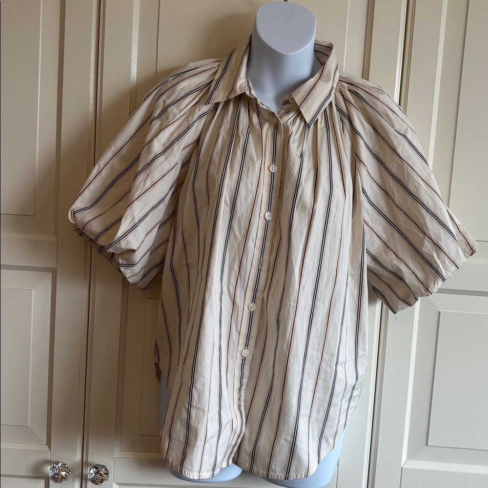 Madewell Shirred Bubble-Sleeve Button-Up
Shirt in Poplin 100% cotton Sz Medium - Picture 8 of 14